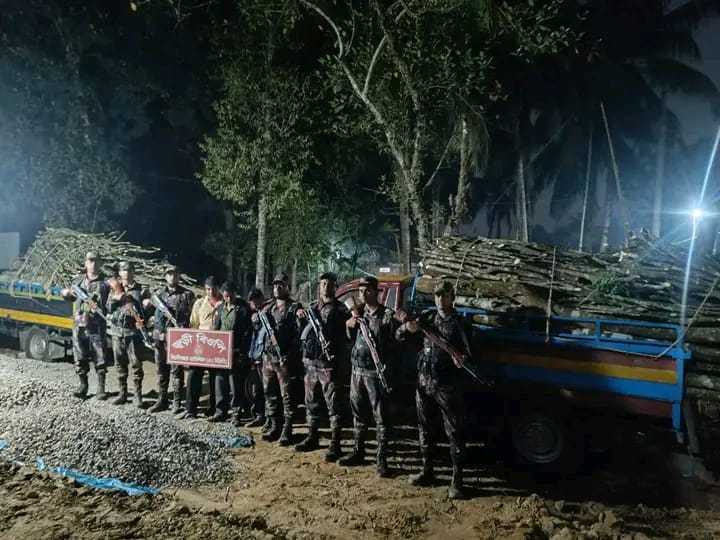 জুড়ীতে অবৈধ গাছ,২টি গাড়িসহ আটক ৩